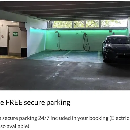 Dock Apt& Free Secure Parking! *