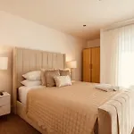 Appartement Dock Apt& Free Secure Parking! *