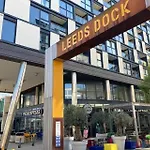 Dock Apt& Free Secure Parking! *