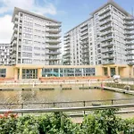 Dock Apt& Free Secure Parking! Appartement