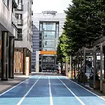 Dock Apt& Free Secure Parking!